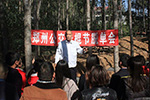 光棍节前 郑州公交车长打造“脱单专车” 