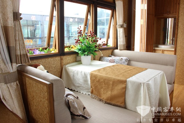 中通房车LCK9031Y1