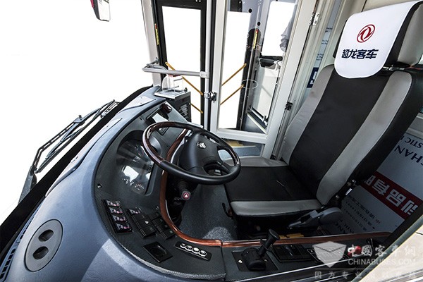 东风超龙EQ6105CBEVT系列纯电动客车