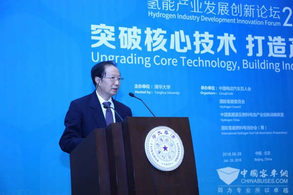 陈清泰:未来电动汽车与氢燃料电池汽车将并行发展