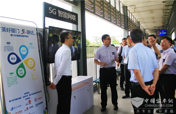 金龙智能网联公交体验开放，身临其境感受5G公交“黑科技”