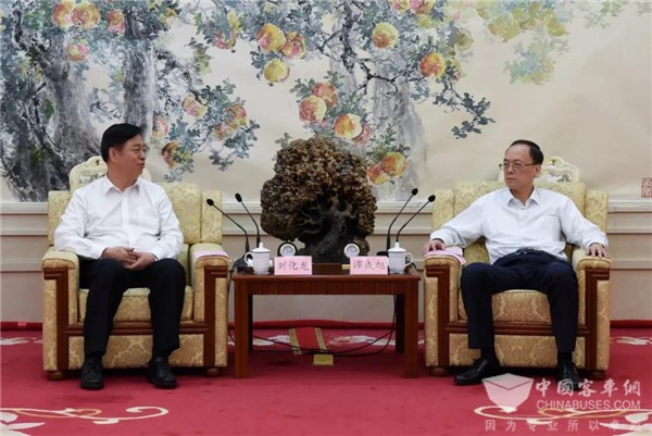 共谋发展 中国中车与大连市政府签署深化战略合作协议
