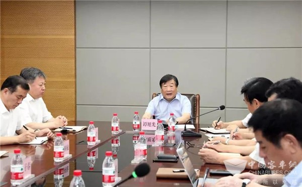 谭旭光：客车业务要加快新一代产品的开发速度，寻求新科技的重大突破