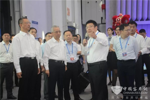实力引发“氢速度”！ 福田欧辉12米氢燃料城市客车惊艳2019珠洽会