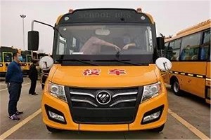  品质赢得客户信赖，湖南校车公司“团购” 欧辉校车