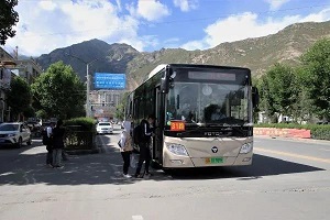 首批国六新能源客车投运 欧辉助力拉萨公交“新升级”