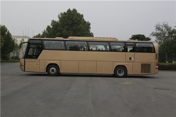 北方BFC6120L1D6豪华旅游客车（柴油国六24-54座）
