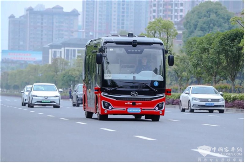 金龙自动驾驶“robobus”永川投运