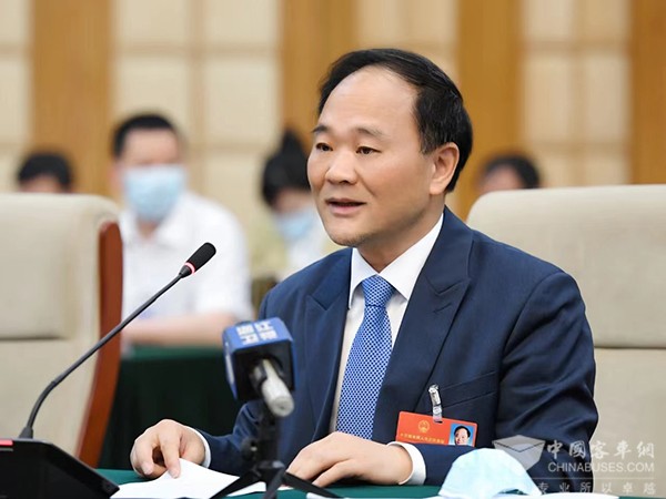 全国政协委员李书福：完善碳排放管理机制、促进企业践行“双碳”责任