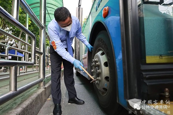 夏季 防暑降温 安全行车 做好预防