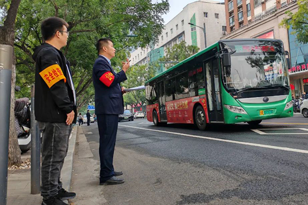 严重危及行车安全 乘客干扰驾驶员的应急处置方法