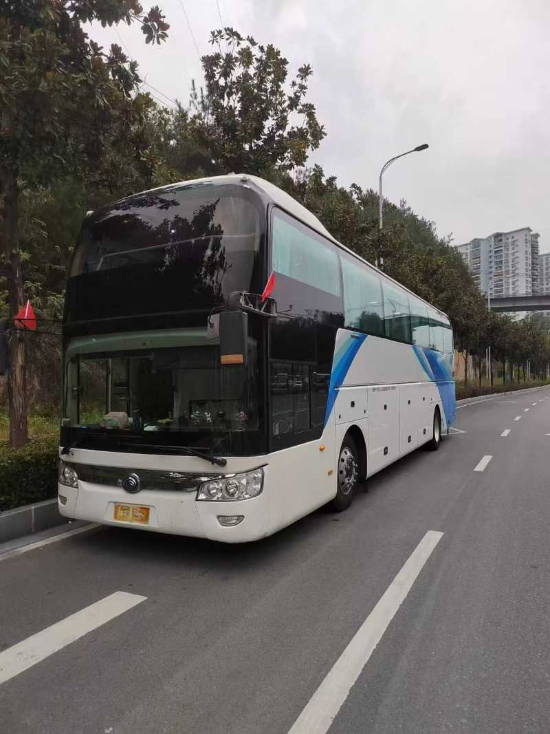 2017早产9天东北配有司机睡仓宇通54座一层半半旅游车