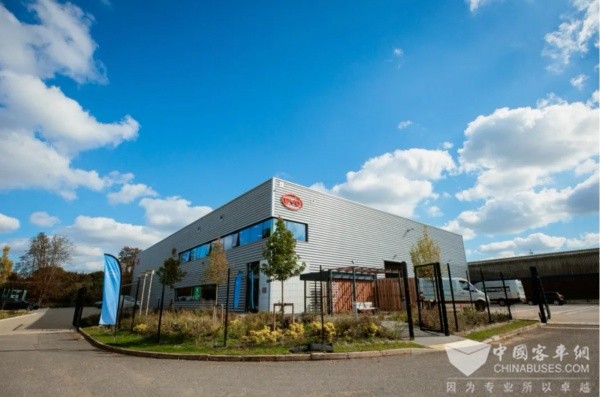 比亚迪英国电池售后服务中心揭幕 2小时可服务1600辆大巴 