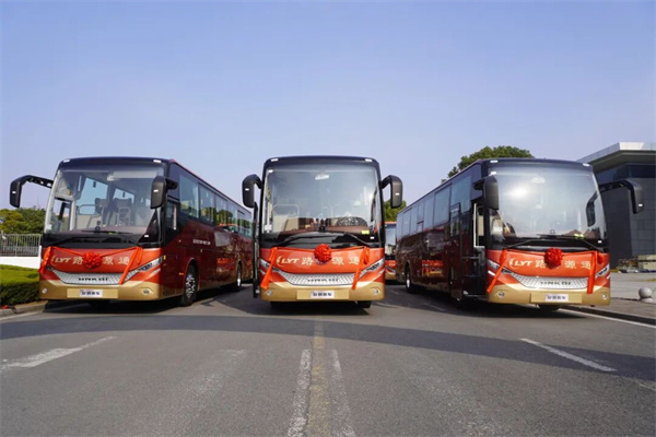 批量安凯N12E豪华新能源客车投运鹏城