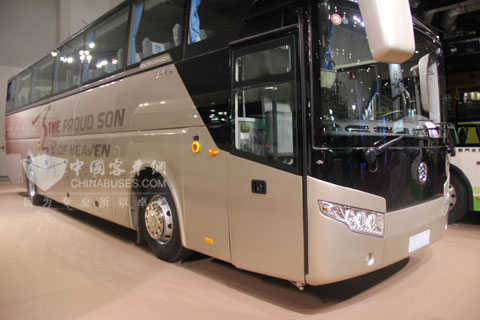 金旅客车