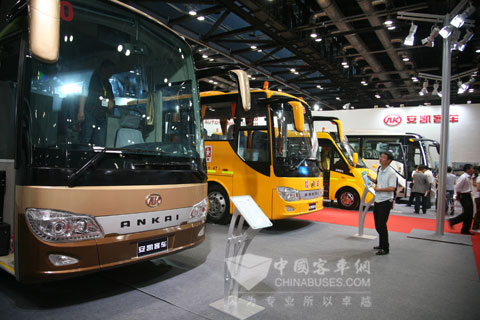 安凯HFF6100K82D旅游客车