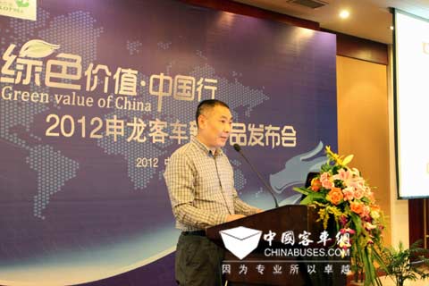 峨眉山旅业发展有限公司副总经理袁远松代表客户发表讲话