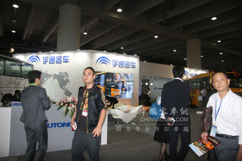 2012广州商用车展宇通客车展台