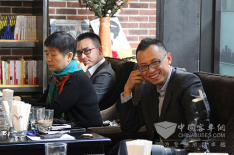 14号下午，鸟巢旅游汇咖啡馆。上海创程执行总经理戴永佳、G-BOS技术部副经理、旅游宝产品经理周恒祥为大家详细解读了海格云系统与旅游宝产品。