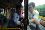 成都改装公交空调车 大玻璃换成推拉窗