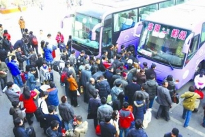 春运第30天 道路客流继续回落