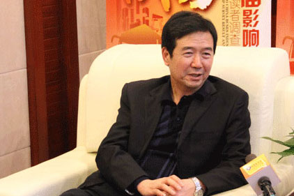 石家庄裕翔客运有限公司董事长张铁军在接受乐竞官方网站记者采访