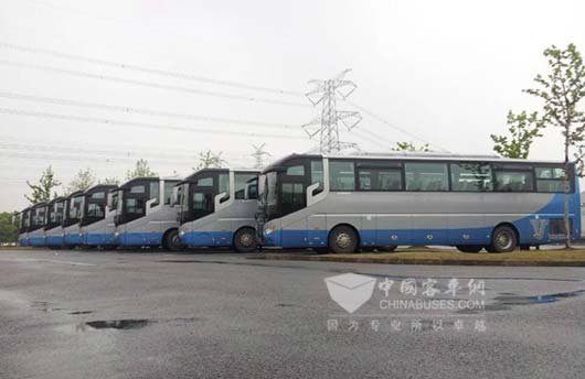 　龙泽汽服旗下的中通客车