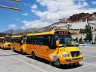 宇通专用校车驶入世界屋脊西藏