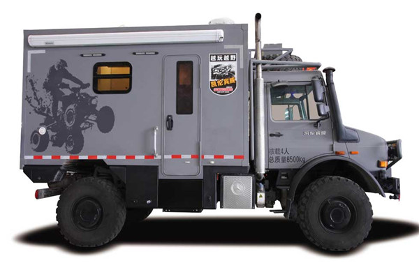 凯伦宾威ZK5080XLJ1房车（柴油国五2-6座）