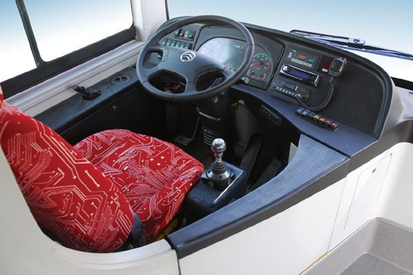 金旅XML6116J15CS双层公交车（柴油国五24-82座）