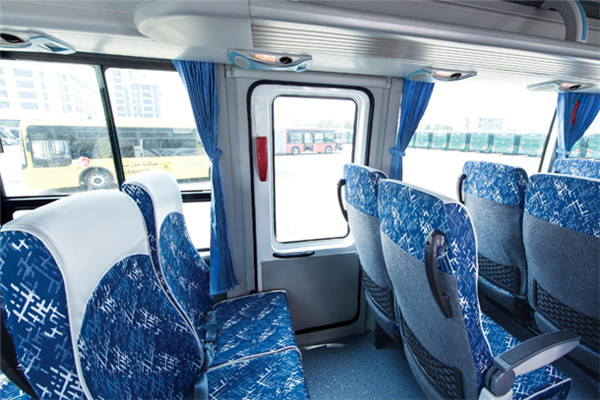 金旅XML6957J25N客车（天然气国五24-40座）