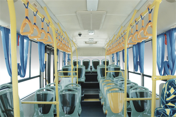 金旅XML6745J15CN公交车（天然气国五13-26座）