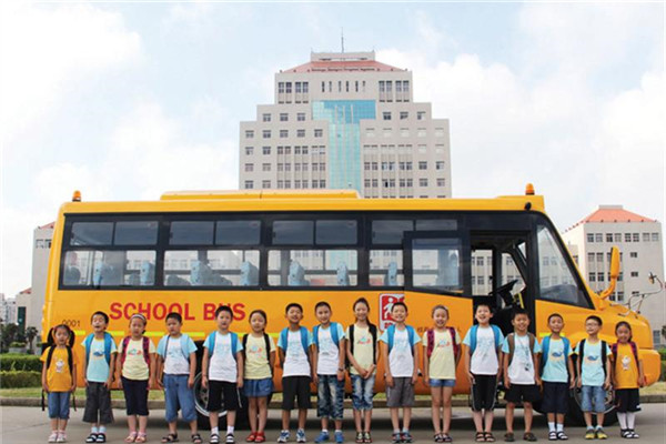 亚星JS6790XCP小学生专用校车（柴油国五24-41座）