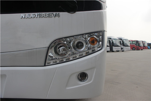 南京金龙NJL6118BEV1客车（纯电动24-53座）