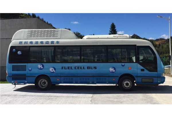 金旅XML6809JFCEV10客车（燃料电池24-28座）