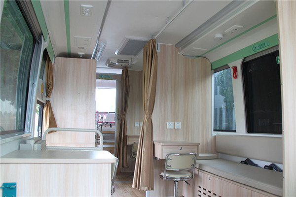 宇通ZK5156XYL6体检车（柴油国五2-9座）