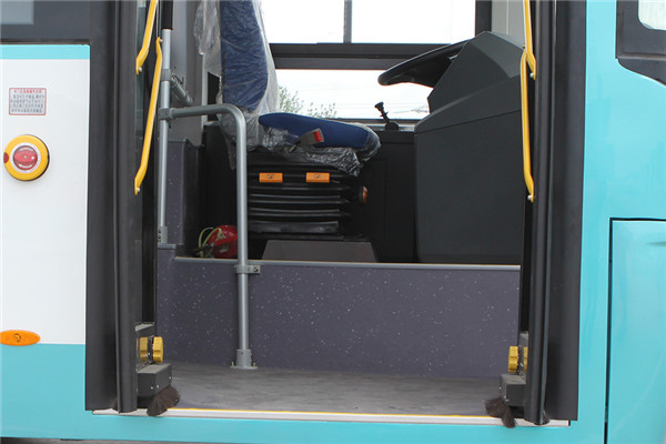 东风旅行车EQ6100CACFCEV1公交车（燃料电池24-41座）