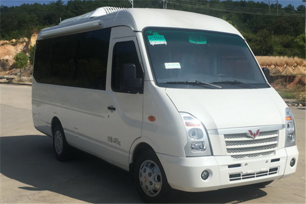 五菱GL5040XYL医疗车（柴油国五3座）