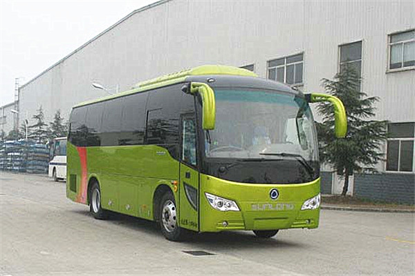 申龙SLK5132XYLLD5体检医疗车（柴油国五2-9座）