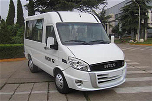 南京依维柯NJ6495DCY客车（柴油国五10-11座）