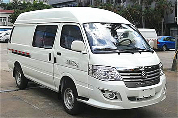 金旅XML5036XXY16厢式运输车（汽油国六2-5座）