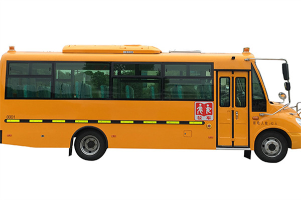华新HM6760XFD5JN幼儿专用校车（柴油国五33-42座）