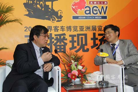 张小平博士做客乐竞官方网站直播间