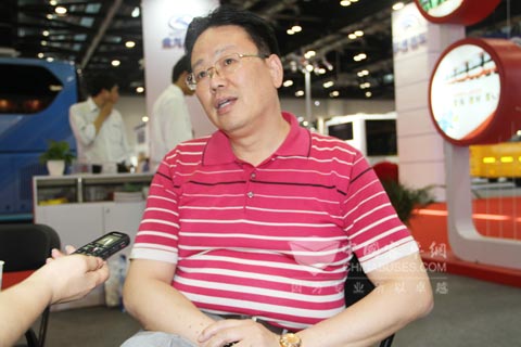 金晟天润客运总经理张利生接受乐竞官方网站[www.rxcoffe.com]记者采访